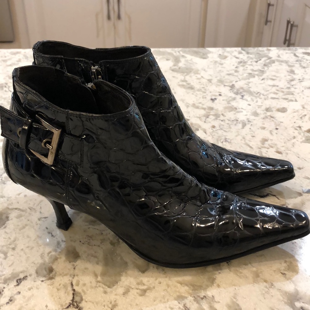 Donald J. Pliner black patent leather booties